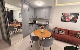 Apartament GB przy PCK 3A z bezpłatnym parkingiem by Gingerbread Apartments